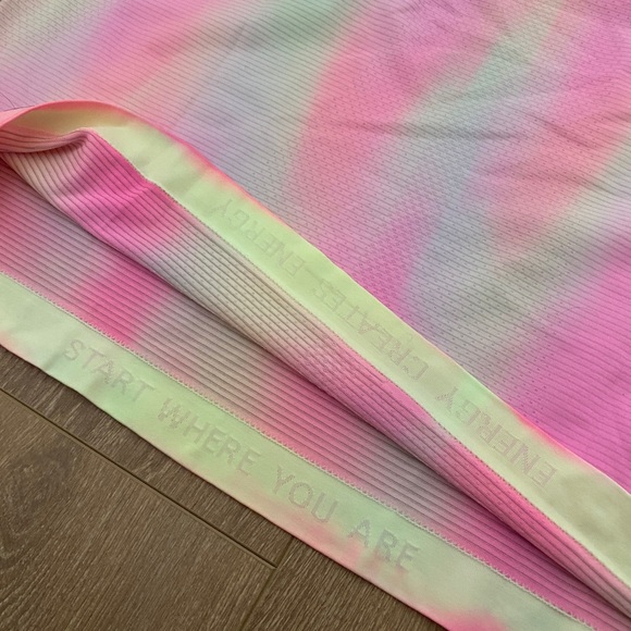 Lululemon Swiftly Tech Racerback Tank Top 2.0 Race Length Psychedelic rainbow - Picture 7 of 11